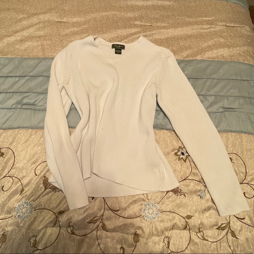 Women’s Eddie bauer white sweater